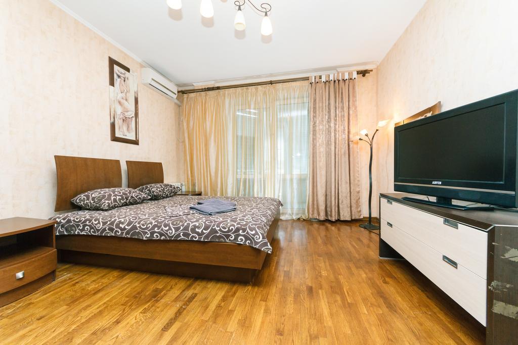 Two-Storey Apartment Near Iec Kiev Luaran gambar